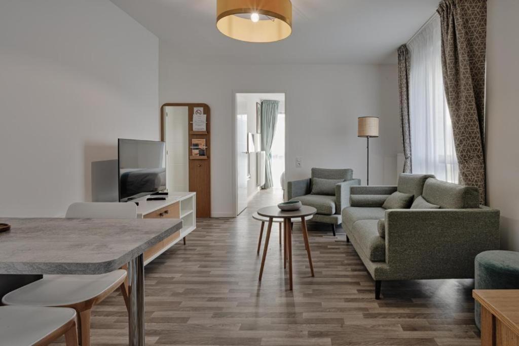 Domitys Le 225 Lejlighedshotel Levallois-Perret Eksteriør billede